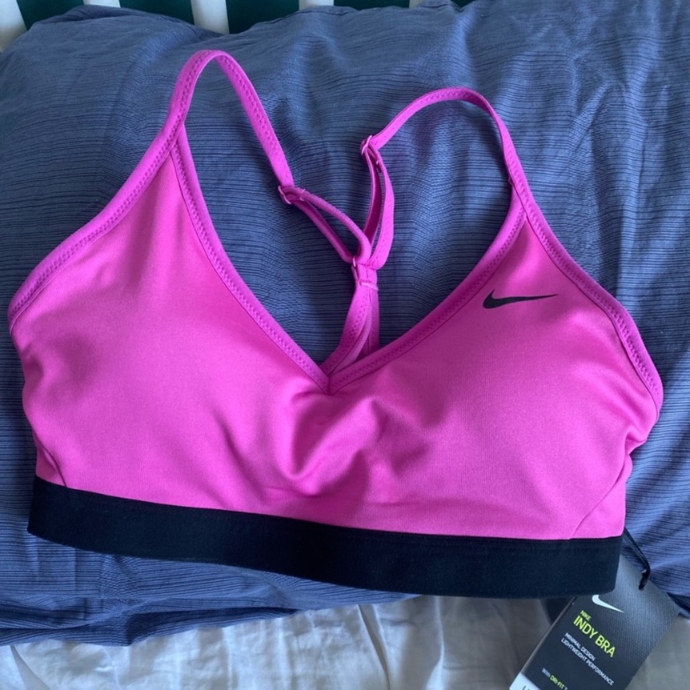 Nike Sports Bra Magenta